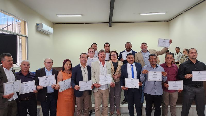 Diplomação do prefeito, vice-prefeito e vereadores eleitos para o mandato 2025 a 2028 